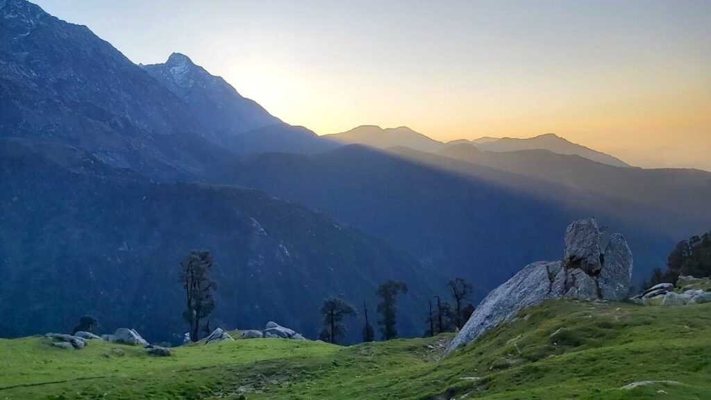 mountain ranges, sunlight, field